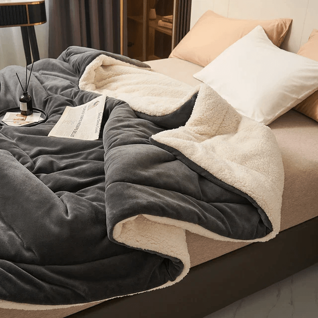 Cozy Plush Fleece Throw Blanket for Home Decor