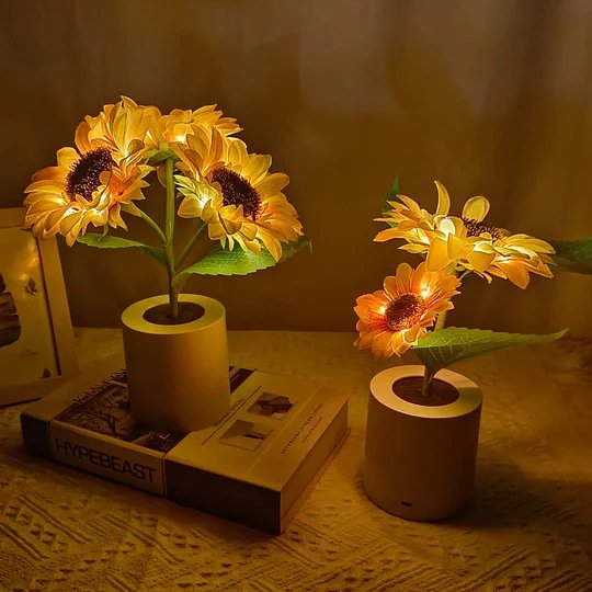 Bright Floral LED Table Lamp