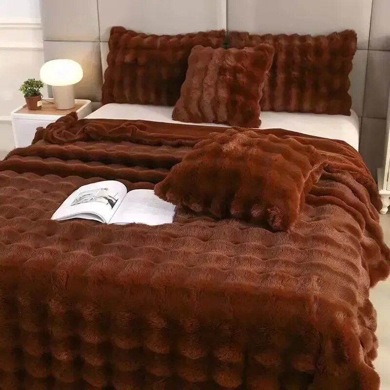 Warm Fuzzy Throw Blanket for Snug Comfort