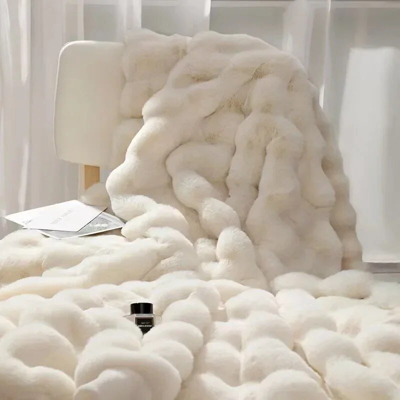 Warm Fuzzy Throw Blanket for Snug Comfort