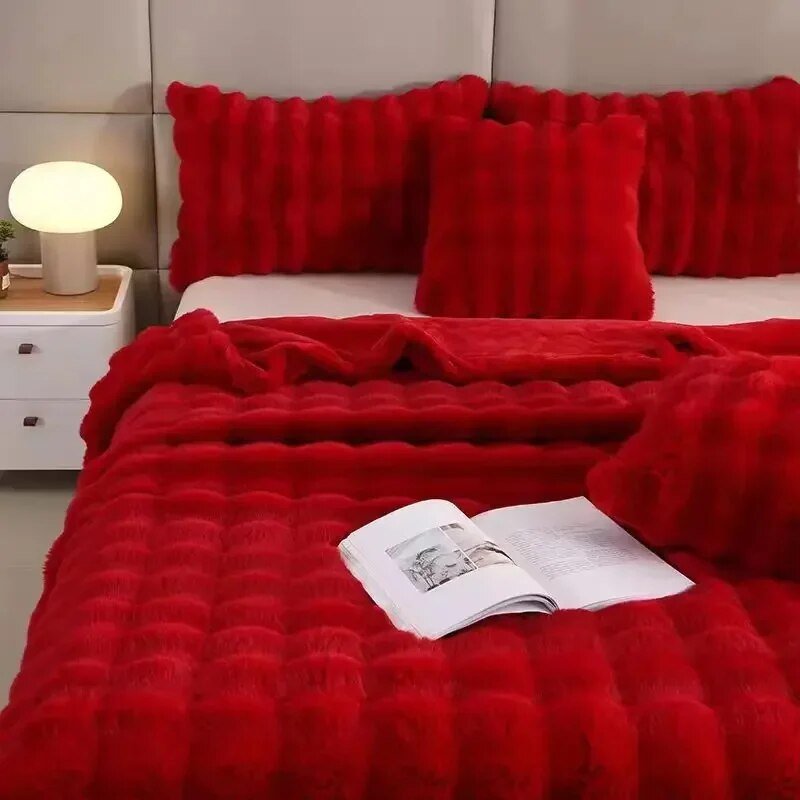 Warm Fuzzy Throw Blanket for Snug Comfort