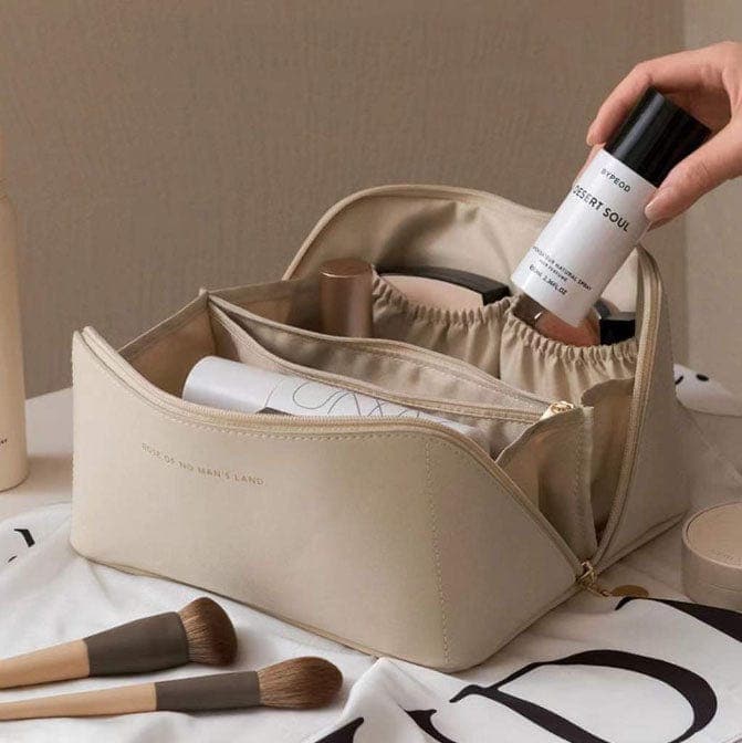 Practical Travel Makeup Bag with Spacious Compartments - Halri