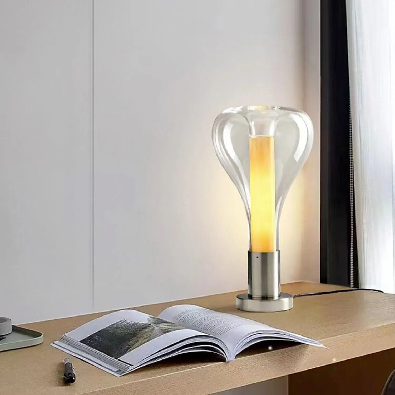 Colorful Artistic LED Table Lamp - Halri